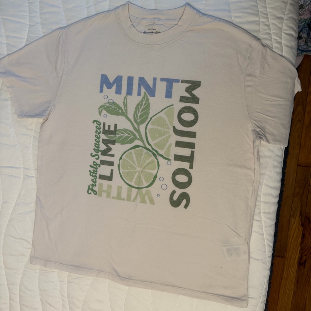 Abercrombie & Fitch Cream Mint Graphic Tee
